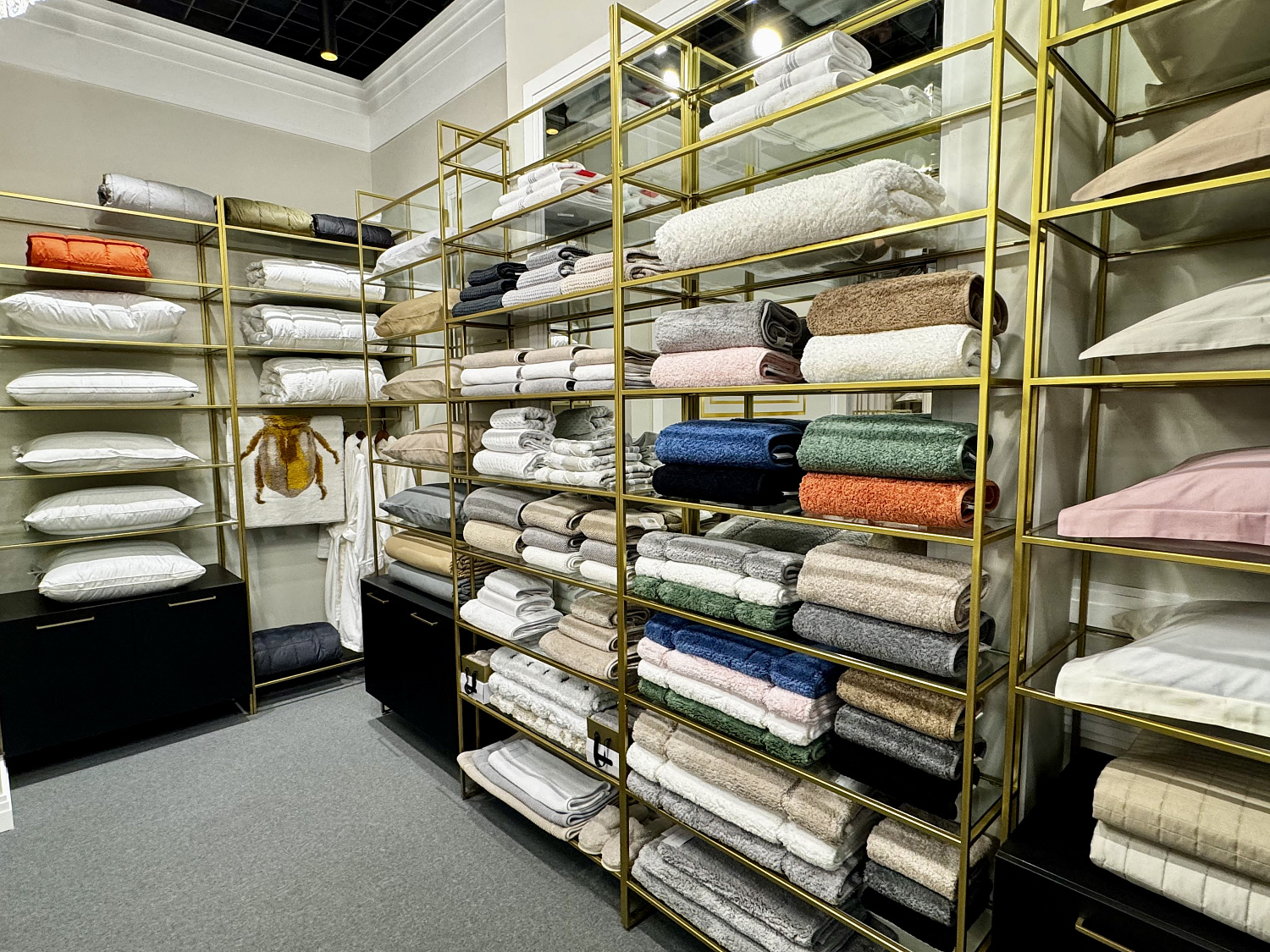 UTL COMPANY открыла салон премиального домашнего текстиля ORO AURA в Москве