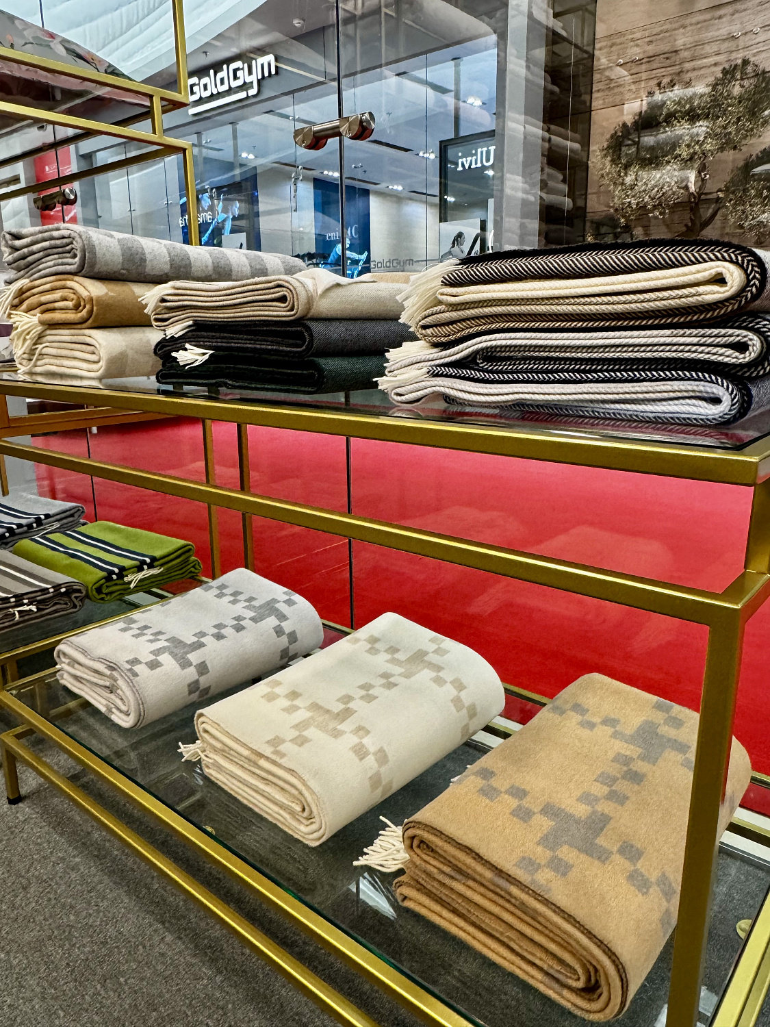 UTL COMPANY открыла салон премиального домашнего текстиля ORO AURA в Москве